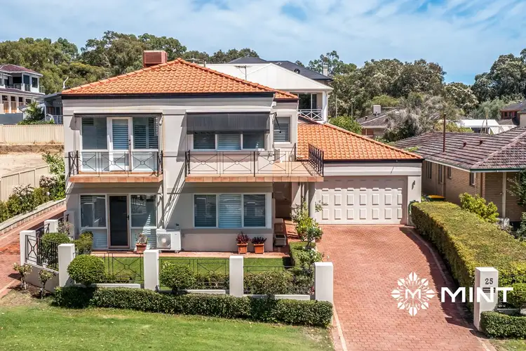 25 Moreing Road, Attadale WA 6156