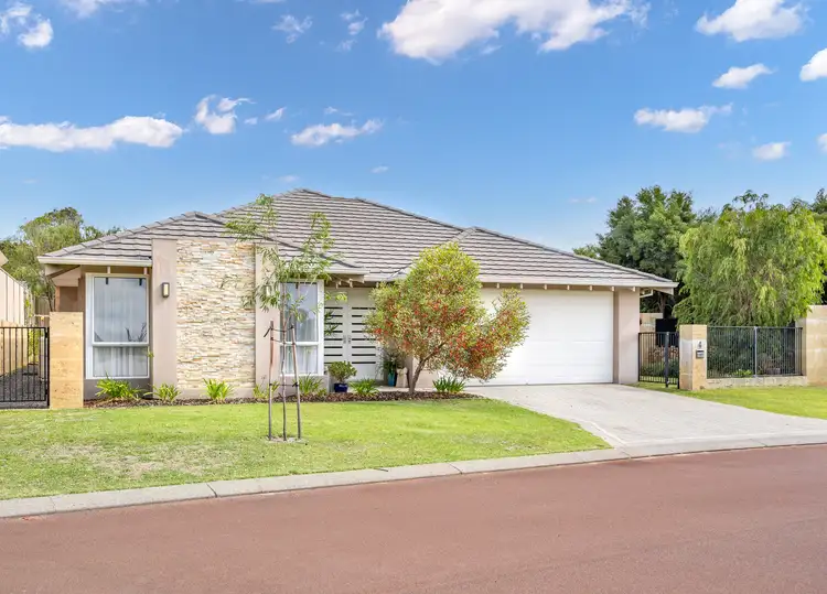4 Hennessey Loop, Dunsborough WA 6281