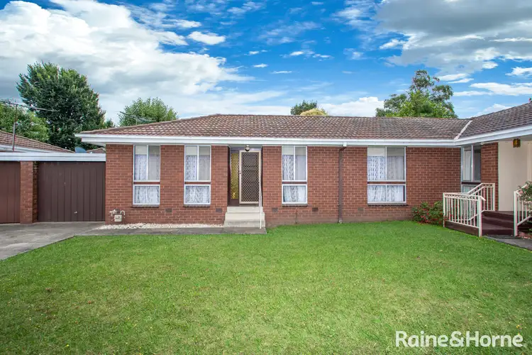 2/56 Fersfield Road, Gisborne VIC 3437