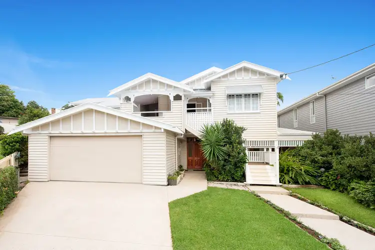 83 Hipwood Street, Norman Park QLD 4170