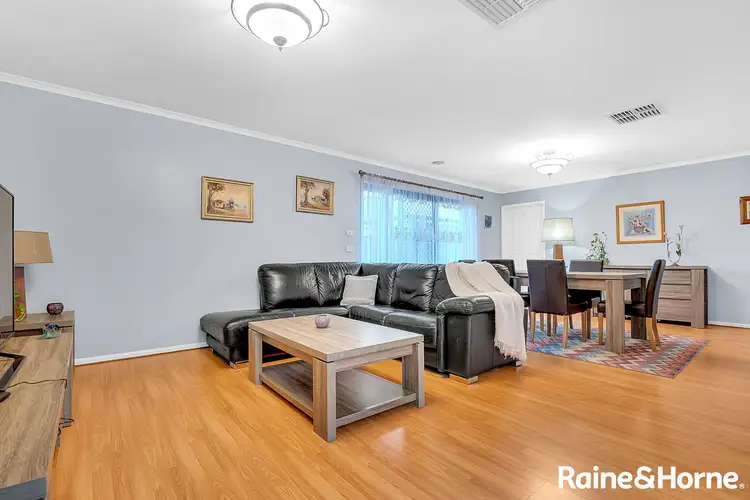 Fifth view of Homely house listing, 15 Kooyong Way, Craigieburn VIC 3064