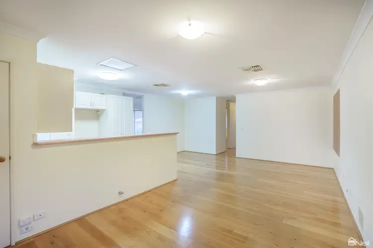 Fifth view of Homely house listing, 1 Floret Court, Seville Grove WA 6112