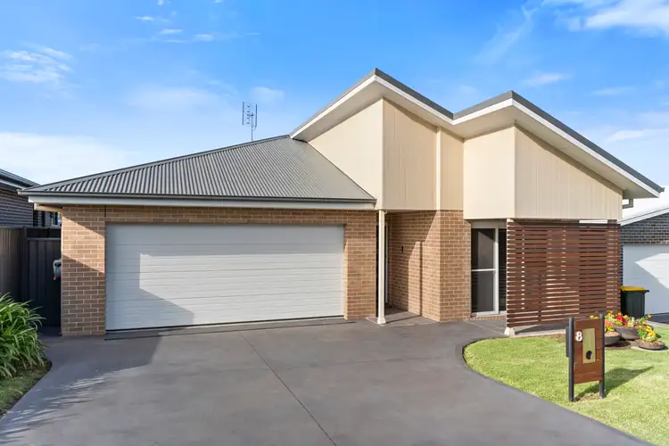 8 Trawler Street, Vincentia NSW 2540
