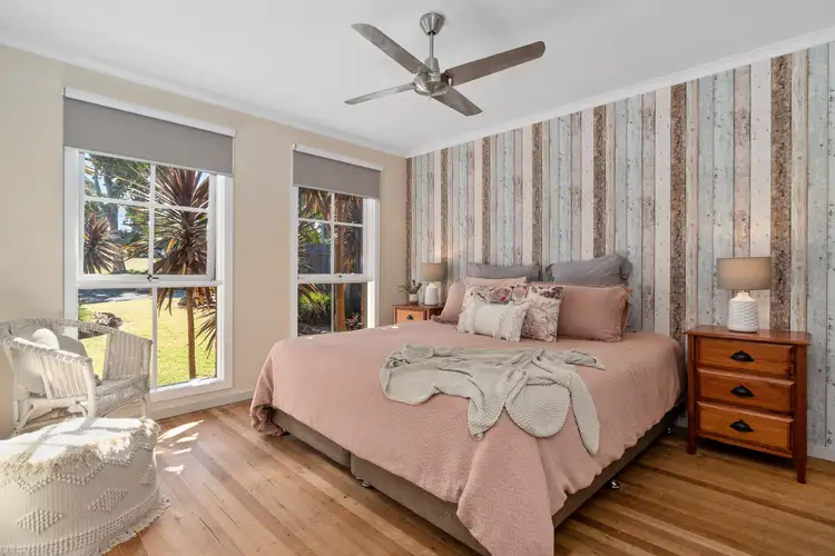 Second view of Homely house listing, 5 Conway Court, Somerville VIC 3912