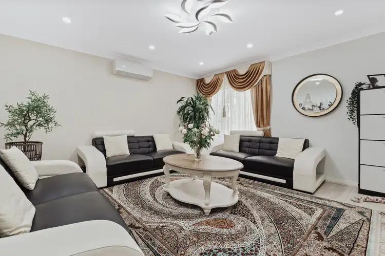 4 Papeete Avenue, Lethbridge Park NSW 2770