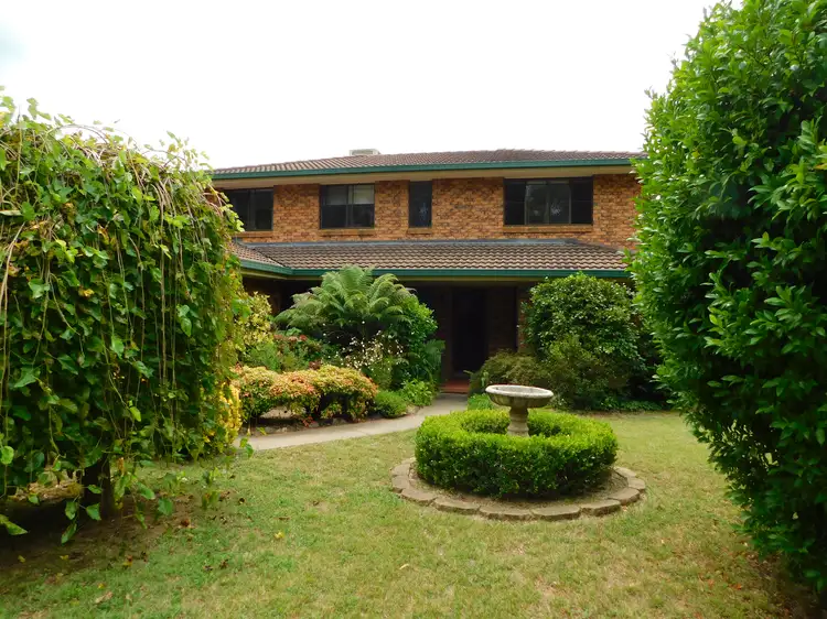 30 TANNABAH ST, Coonabarabran NSW 2357