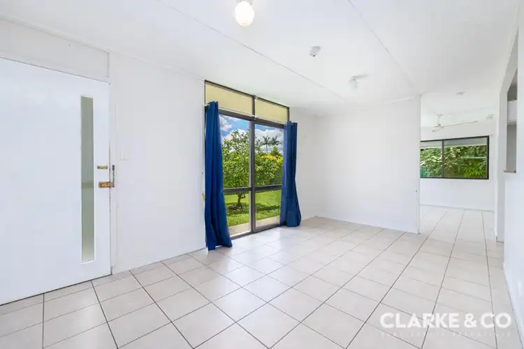 7 Laurel Street, Beerwah QLD 4519