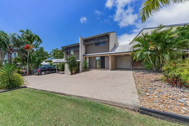 2/11 Tropic Road, Cannonvale QLD 4802
