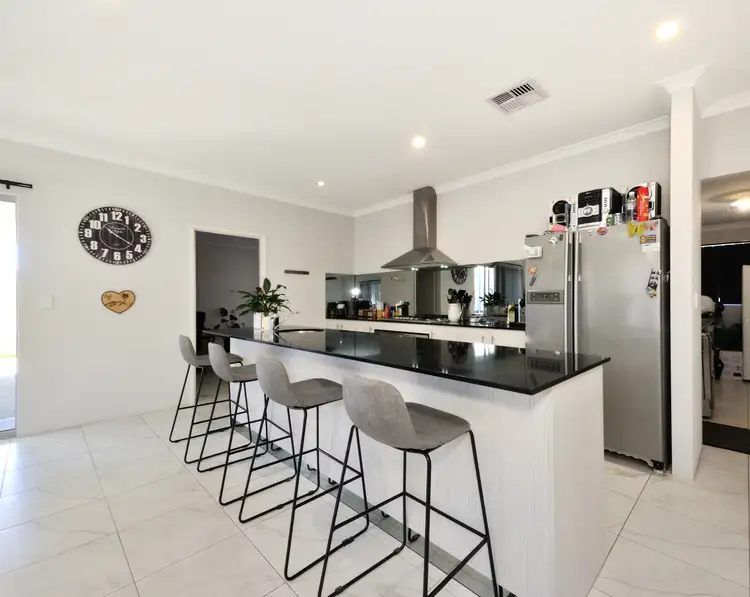 44 Sapphire Chase, Wellard WA 6170