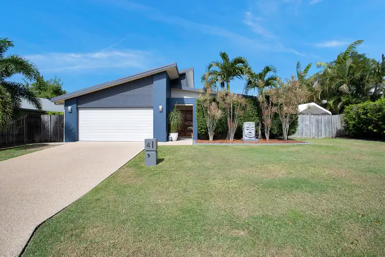4 Crofton Close, Rural View QLD 4740