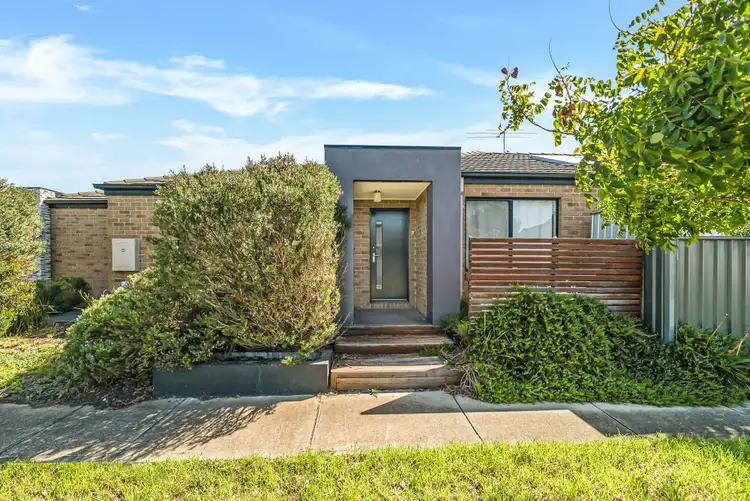 4 Ellenborough Crescent, Manor Lakes VIC 3024