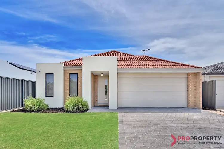 6 Thaxter Road, Landsdale WA 6065
