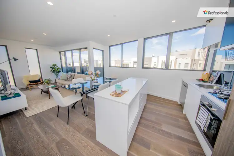 101/184 The Esplanade, Caroline Springs VIC 3023