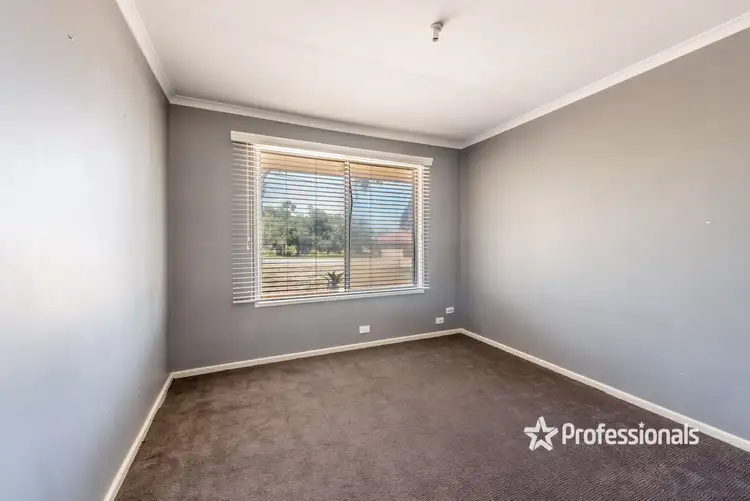 Seventh view of Homely house listing, 5 Mayne Place, Tarcoola Beach WA 6530
