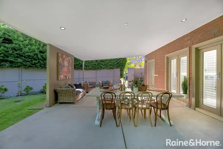 7 Malibu Grove, Taylors Lakes VIC 3038