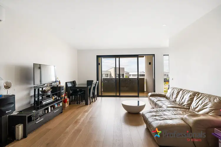 Second view of Homely house listing, 4 Callow Walk, St Albans VIC 3021