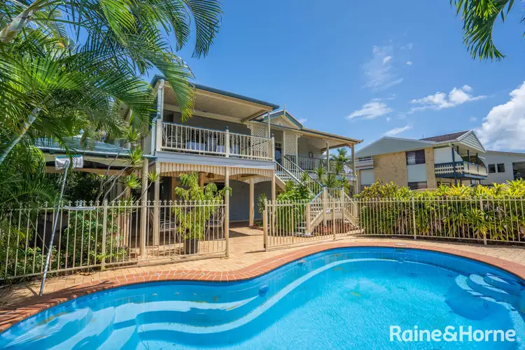 597 Esplanade, Urangan QLD 4655