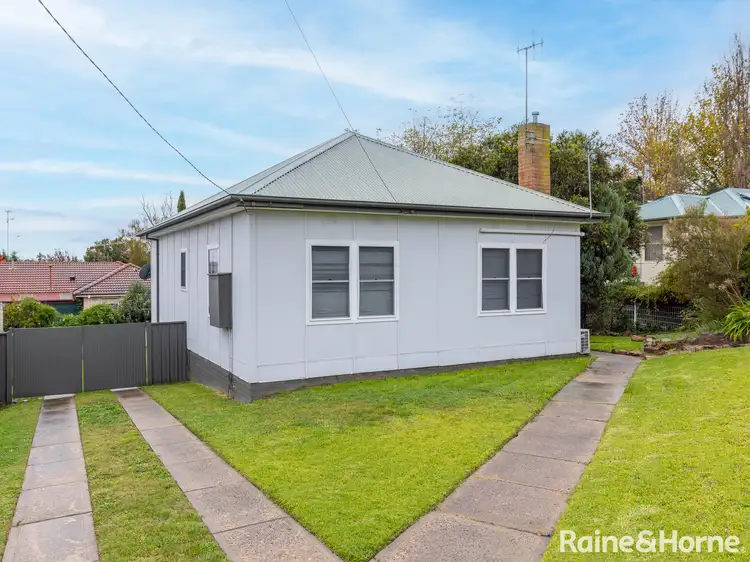 5 McKenzie Place, West Bathurst NSW 2795