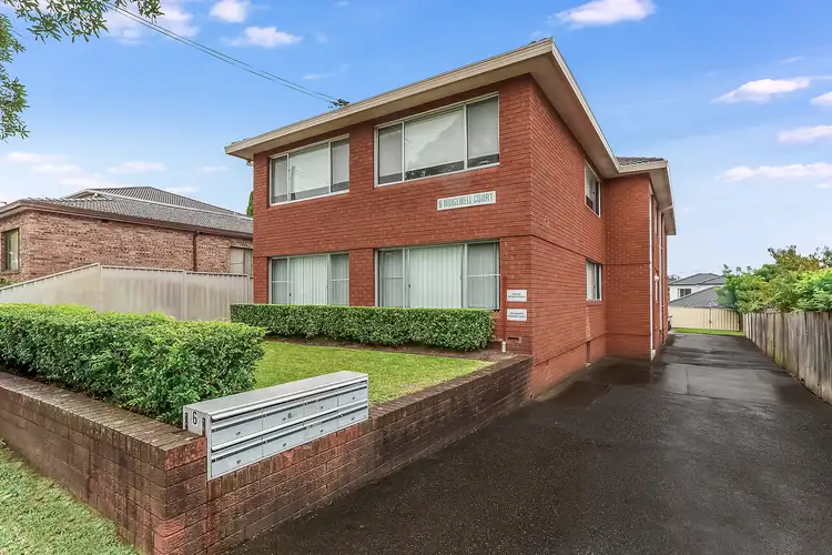 6 Ridgewell Street