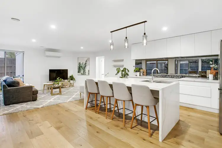Sixth view of Homely house listing, 10 Grasswren Close, Langwarrin VIC 3910