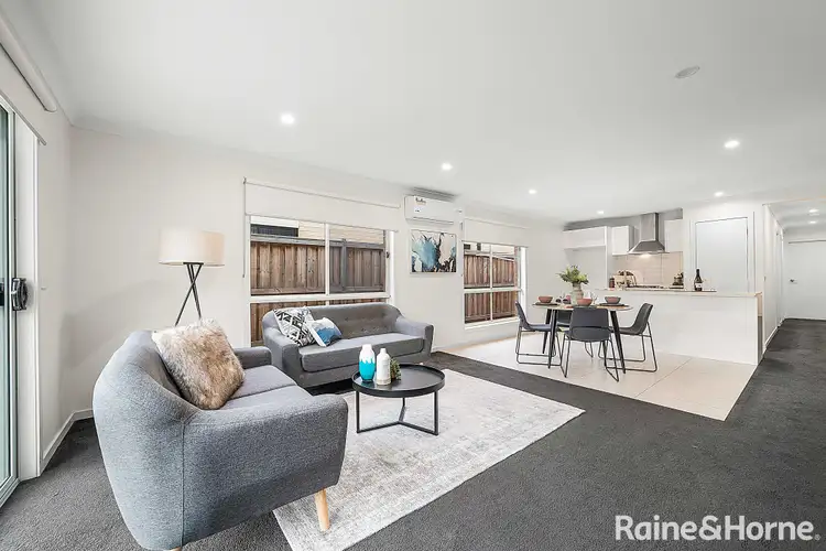 Third view of Homely house listing, 2/3 Barlow Circuit, Tarneit VIC 3029