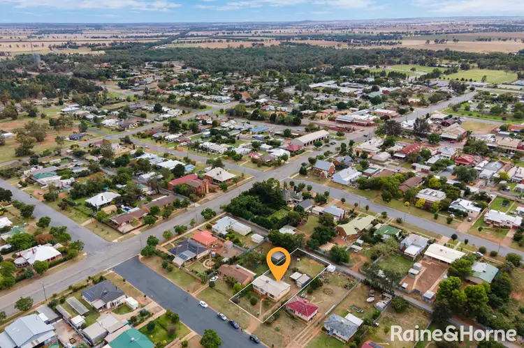 11 Mimosa Street, Coolamon NSW 2701