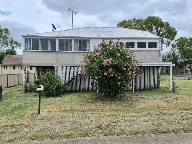 3 Bridge Street, Gayndah QLD 4625