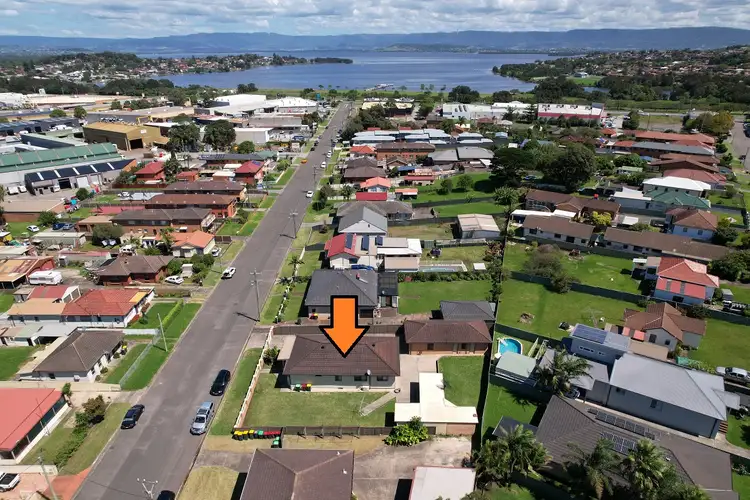 8 Kemblawarra Road, Warrawong NSW 2502