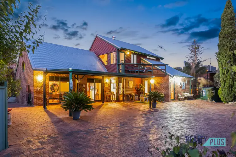 196 Carrington Street, Hilton WA 6163