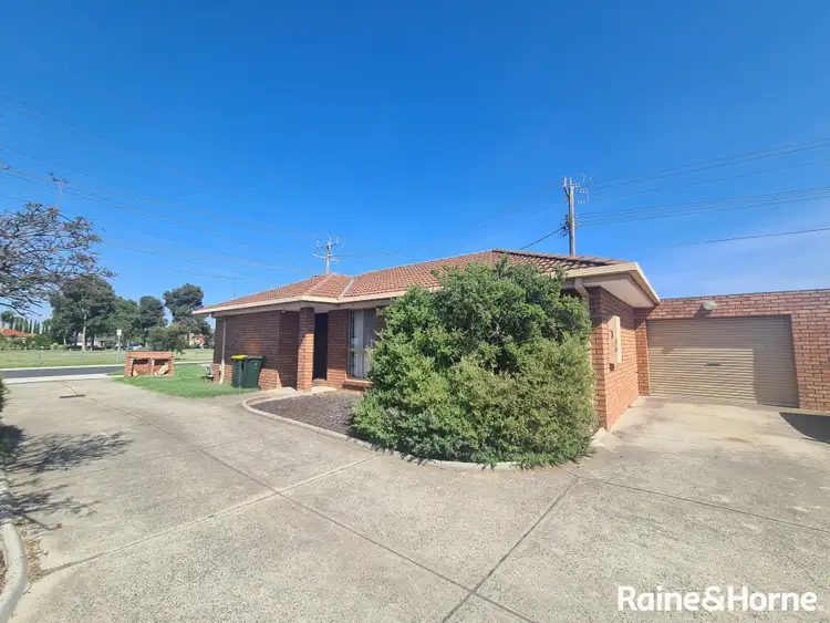 1/54-56 Gladstone Street, St Albans VIC 3021