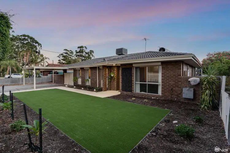 Second view of Homely house listing, 6 Heron Court, Camillo WA 6111