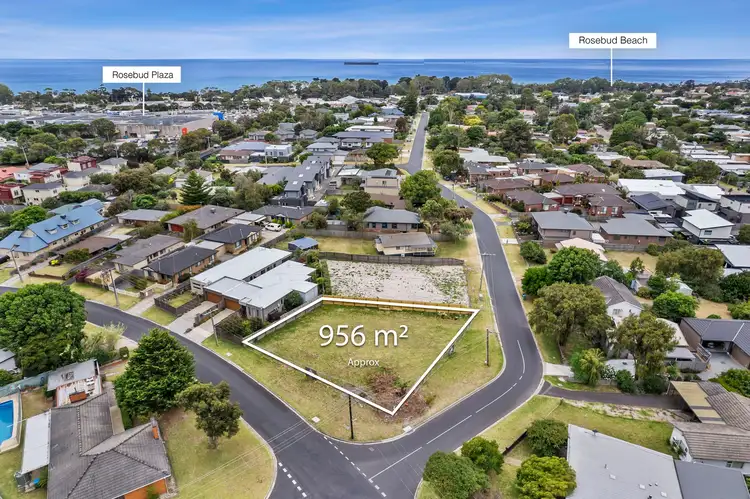 Third view of Homely townhouse listing, 3/10 Windella Avenue, Rosebud VIC 3939