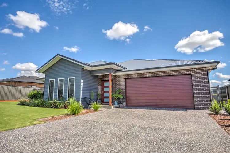 Main view of Homely house listing, 10 Angus Place, Tamworth NSW 2340