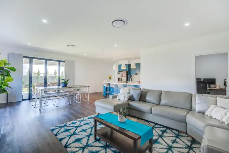 Sixth view of Homely house listing, 10 Angus Place, Tamworth NSW 2340