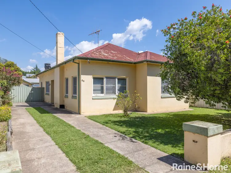 66 Morrisset Street, Bathurst NSW 2795