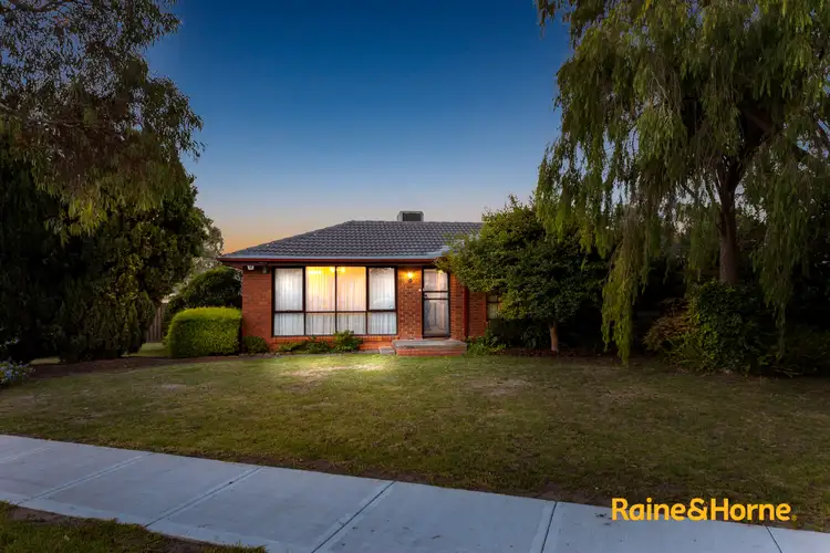 15 Marklin Street, Cranbourne VIC 3977