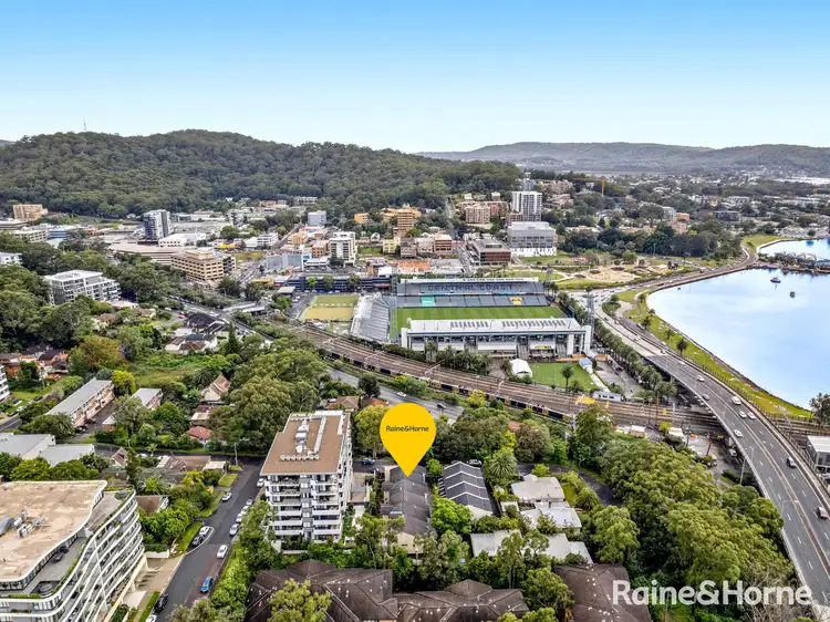 2/4 St George Street, Gosford NSW 2250
