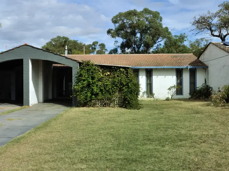 16 Pengilly Road, Orelia WA 6167