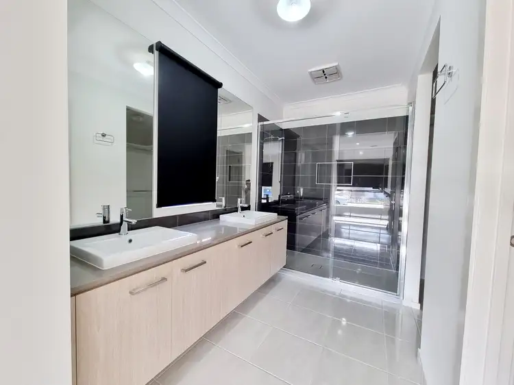 Fifth view of Homely house listing, 6 Jevons Street, Mambourin VIC 3024