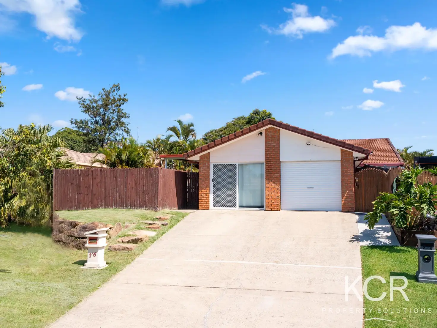 Main view of Homely semi-detached listing, 1/6 Calvary Court, Labrador QLD 4215