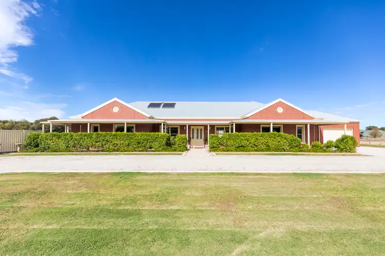 69 Butterworth Street, Swan Hill VIC 3585