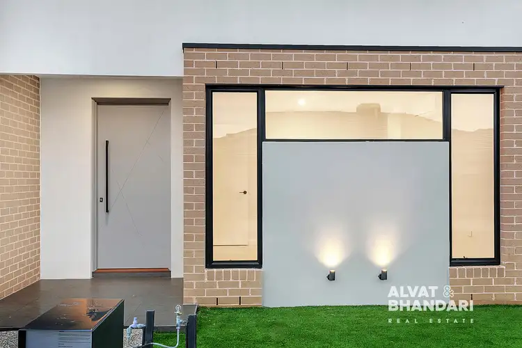 Second view of Homely house listing, 28 Rialto Circuit, Craigieburn VIC 3064