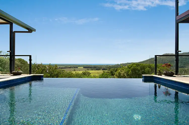 304 Mowbray River Road