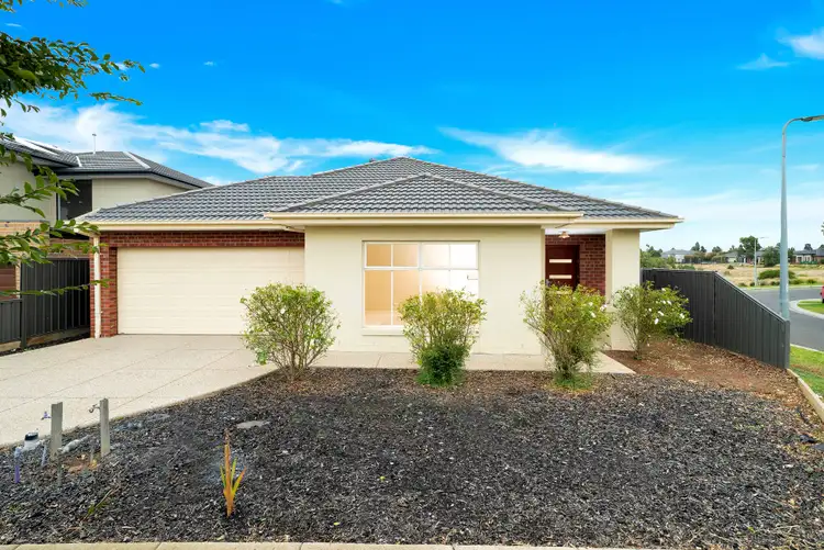 132 Kinglake Drive, Manor Lakes VIC 3024