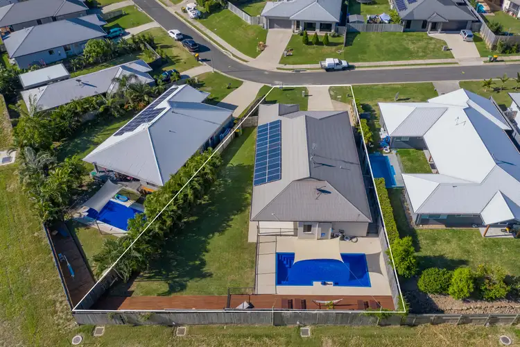 18 Pearl Street, Cannonvale QLD 4802