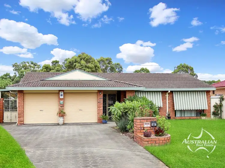 41 Horseshoe Circuit, St Clair NSW 2759