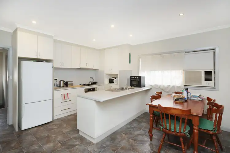 Fifth view of Homely house listing, 1/92 Rowlands Street, Sebastopol VIC 3356
