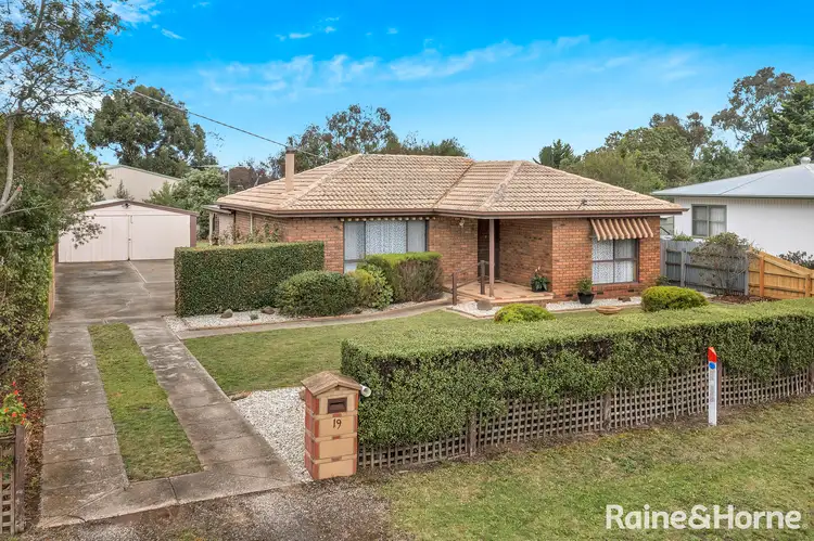 19 Racecourse Road, Riddells Creek VIC 3431
