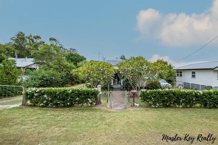 37 Beresford Street, Proston QLD 4613