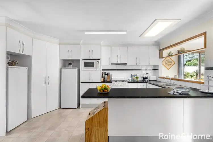 Fourth view of Homely house listing, 27 Amundsen Avenue, Shoalhaven Heads NSW 2535